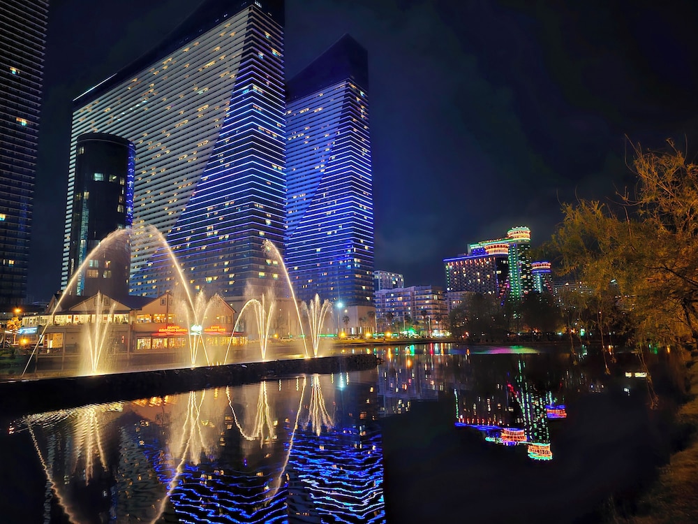 Orbi City Sea View