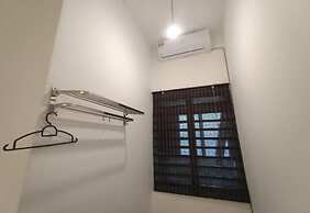 SPOT ON 91018 Sunshine Bnb Concept Service
