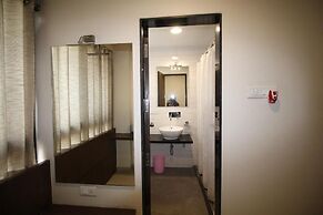 Hotel Girnar