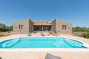 Bellpuig - Villa With Private Pool In Arta