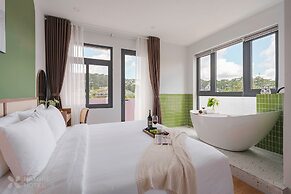 Nature Hotel - Le Hong Phong