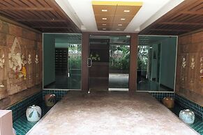 6-49 - 1 Bdr Condo With Balcony and Shared Pool
