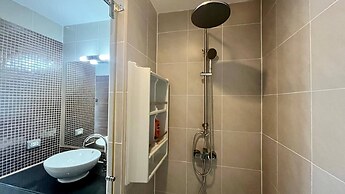 6-49 - 1 Bdr Condo With Balcony and Shared Pool