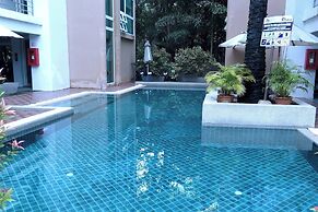 6-49 - 1 Bdr Condo With Balcony and Shared Pool