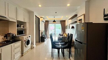 6-49 - 1 Bdr Condo With Balcony and Shared Pool