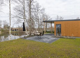 Lakefront Holiday Home