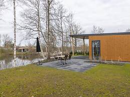 Lakefront Holiday Home