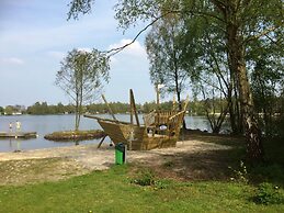 Lakefront Holiday Home