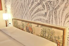 MADAMA GUEST HOUSE