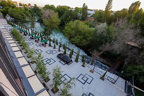 RiverInnHotel