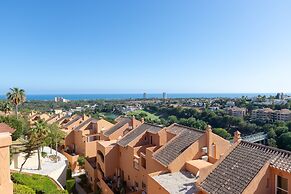Los Lagos in Elviria