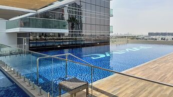Waves - Elegant 28th Floor Studio in Carson A, Damac Hills