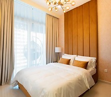 Burj Khalifa View - High Floor 1BR Apt