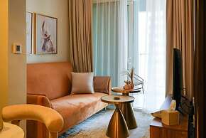 Burj Khalifa View - High Floor 1BR Apt