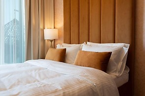 Burj Khalifa View - High Floor 1BR Apt