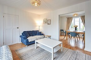 Host Stay Crab Cottage