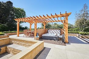 Host Stay Finch House