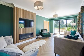 Host Stay Finch House
