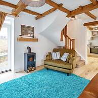 Host Stay The Snug