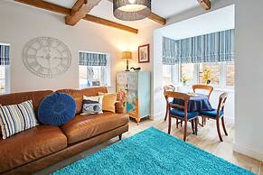 Host Stay The Snug