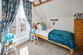 Host Stay The Snug