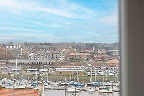 Host Stay Esk View