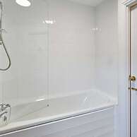 Host Stay Esk View