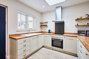 Host Stay Porter Cottage