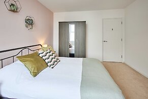 Host Stay Empress Point