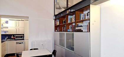 THE BOOK NOOK