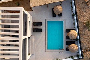 Diamond Villa With Swimming Pool