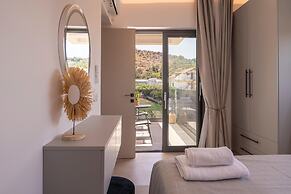 Diamond Villa With Swimming Pool