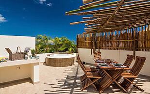 Gorgeous Penthouse With Private Rooftop Jacuzzi