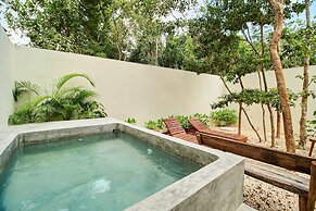 Modern Private Villa With Pools Terraces Sundeck