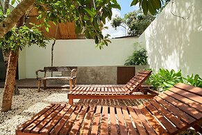 Modern Private Villa With Pools Terraces Sundeck
