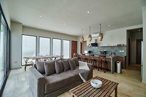 Modern Private Villa With Pools Terraces Sundeck