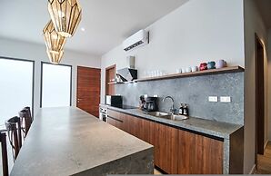Modern Private Villa With Pools Terraces Sundeck