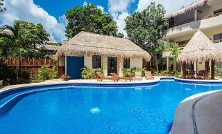 Poolside Bliss With Private Terrace and Jacuzzi