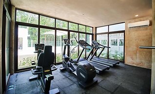 Amazing Apartment With Pools Gym BBQ Yoga Deck