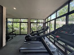 Amazing Apartment With Pools Gym BBQ Yoga Deck