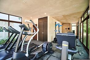 Amazing Apartment With Pools Gym BBQ Yoga Deck