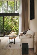 Gorgeous Loft Jungle Views and Premium Amenities