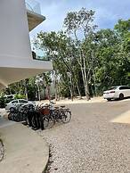 Couple s Retreat in Prime Location Rooftop Pool