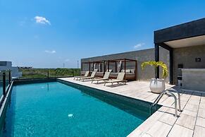Bright Stylish Studio Best Location