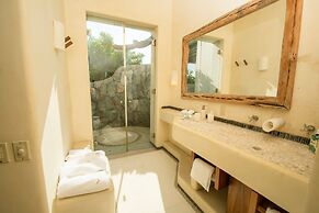 Casa Don Luis Luxury beachfront house