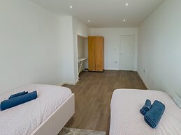 2br-sleeps5-citycentre-ws98