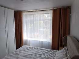 Large 4 Bed Terraced House