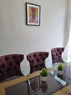 Large 4 Bed Terraced House