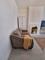 Large 4 Bed Terraced House