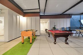 Elevated Escapes 2BR Suite Overlooking Lake